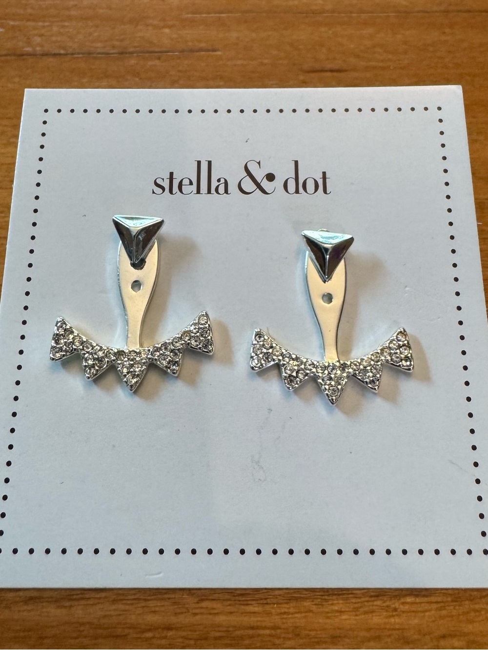 ✨Like New Stella & Dot Pyramid Crystal Earrings✨